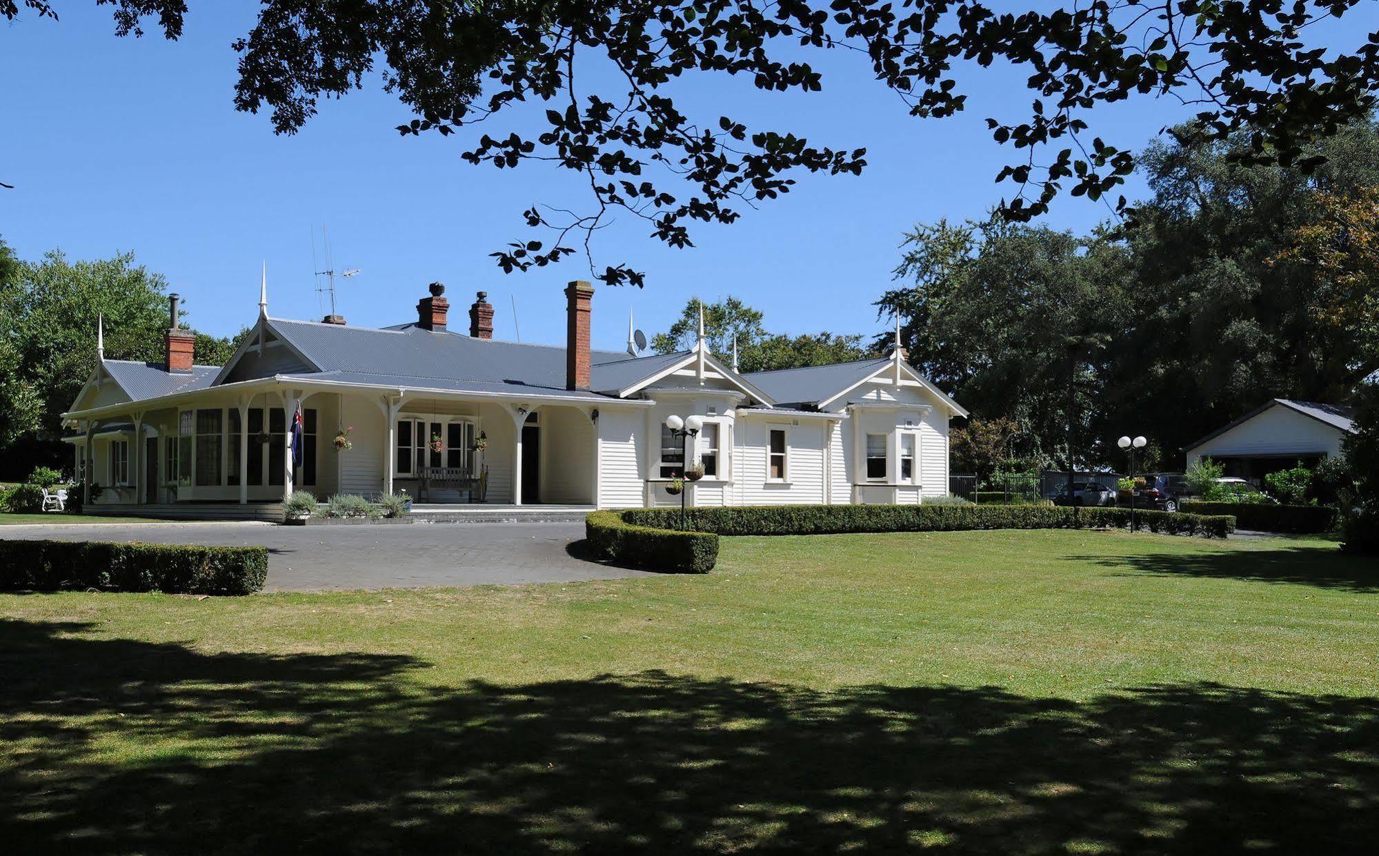 Oak Lane Lodge Hamilton Exterior photo